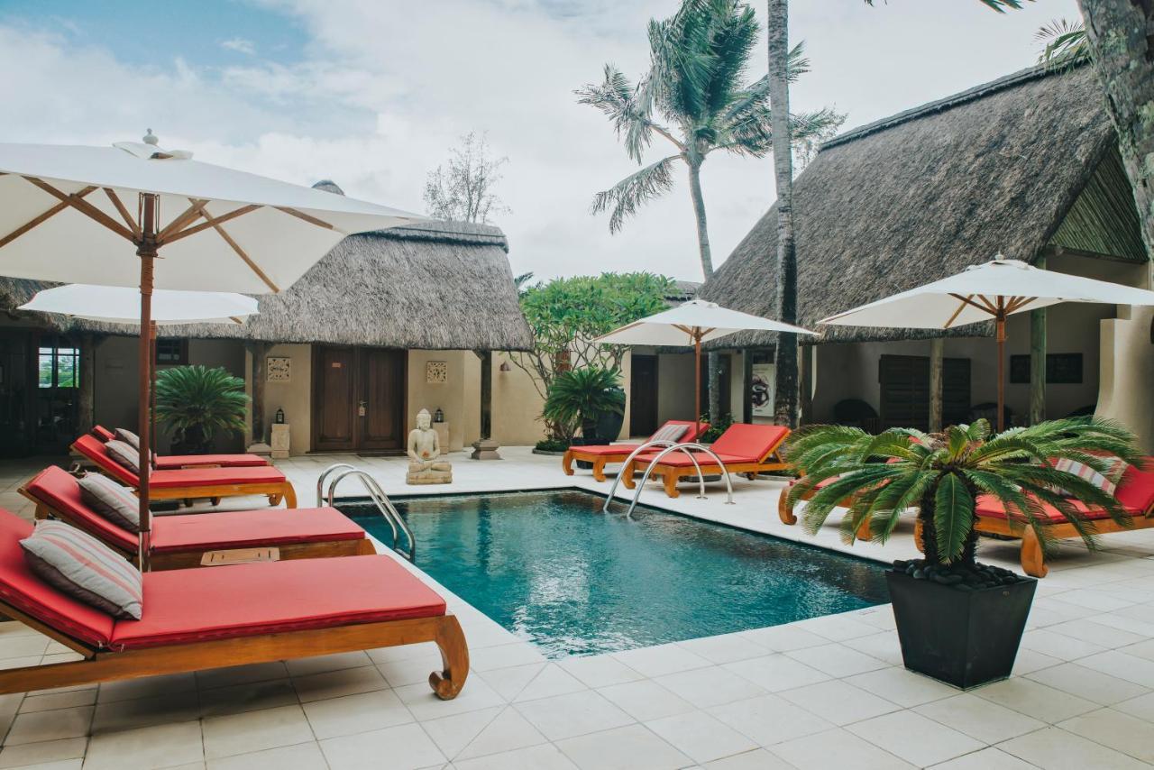 Constance Prince Maurice Poste de Flacq Eksteriør billede The swimming pool at the resort