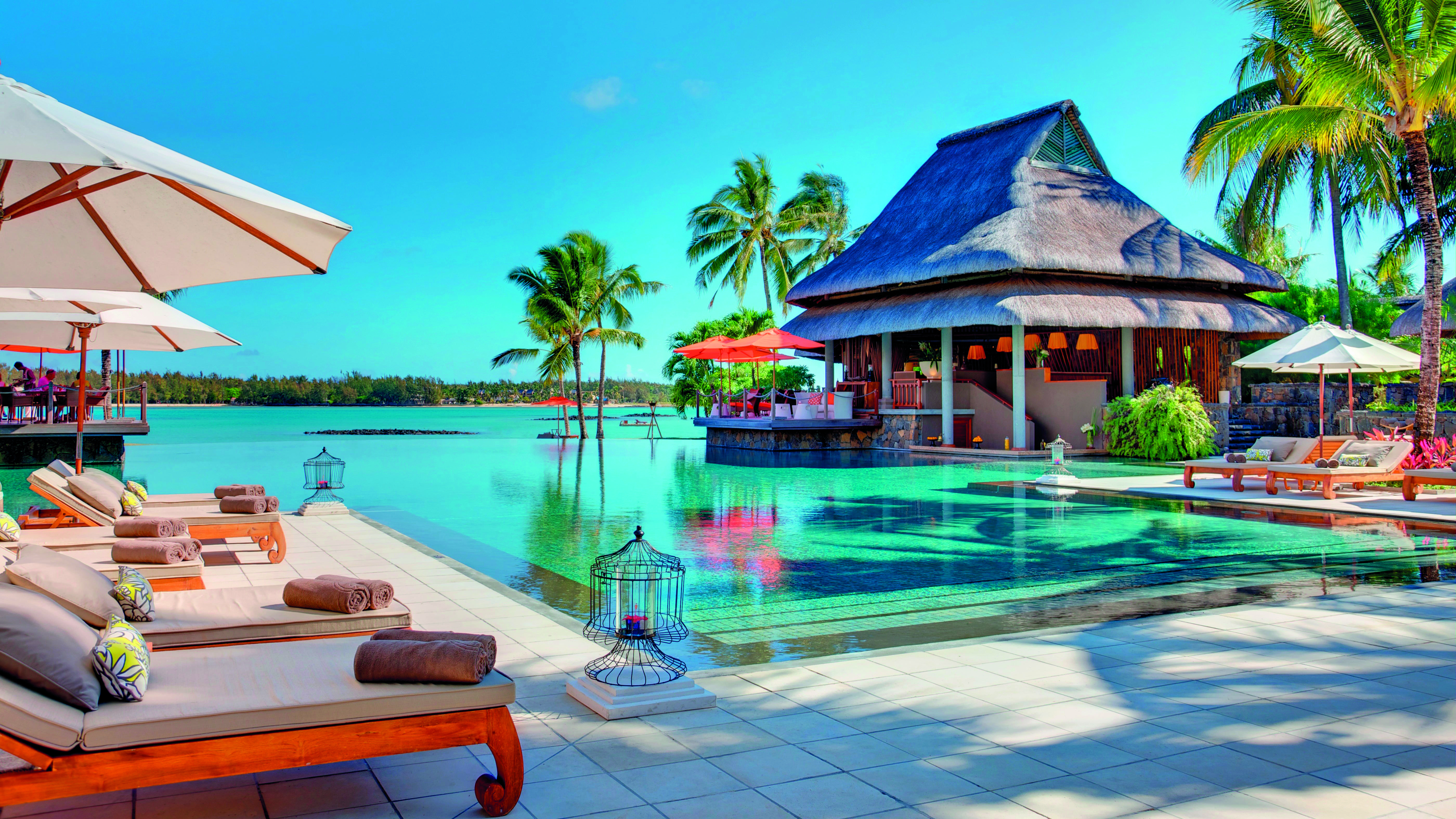 Constance Prince Maurice Poste de Flacq Eksteriør billede The pool at the resort